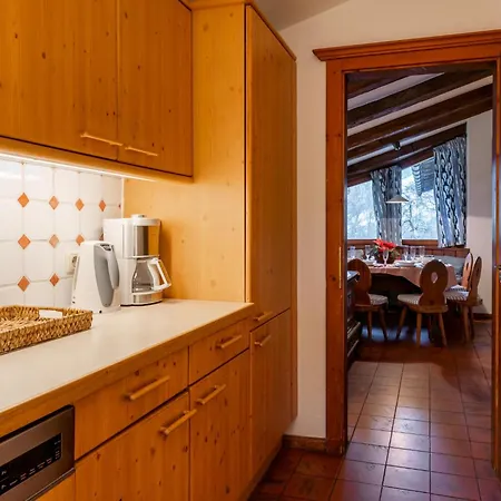 Flavon Apartment