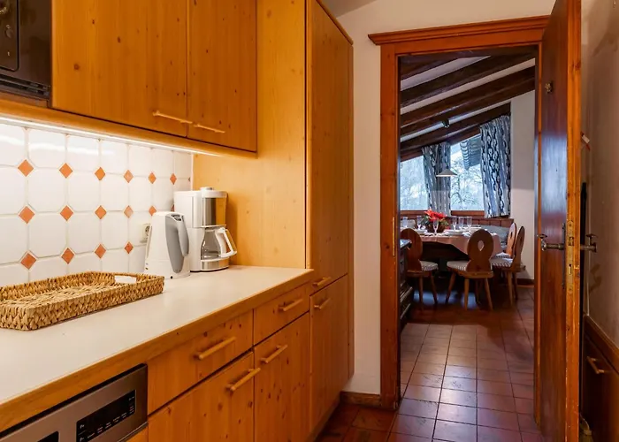 Flavon Apartment